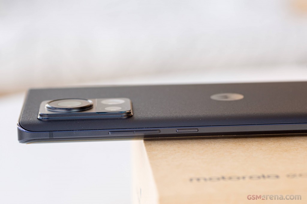 Motorola Edge 30 Ultra hands-on photo 10