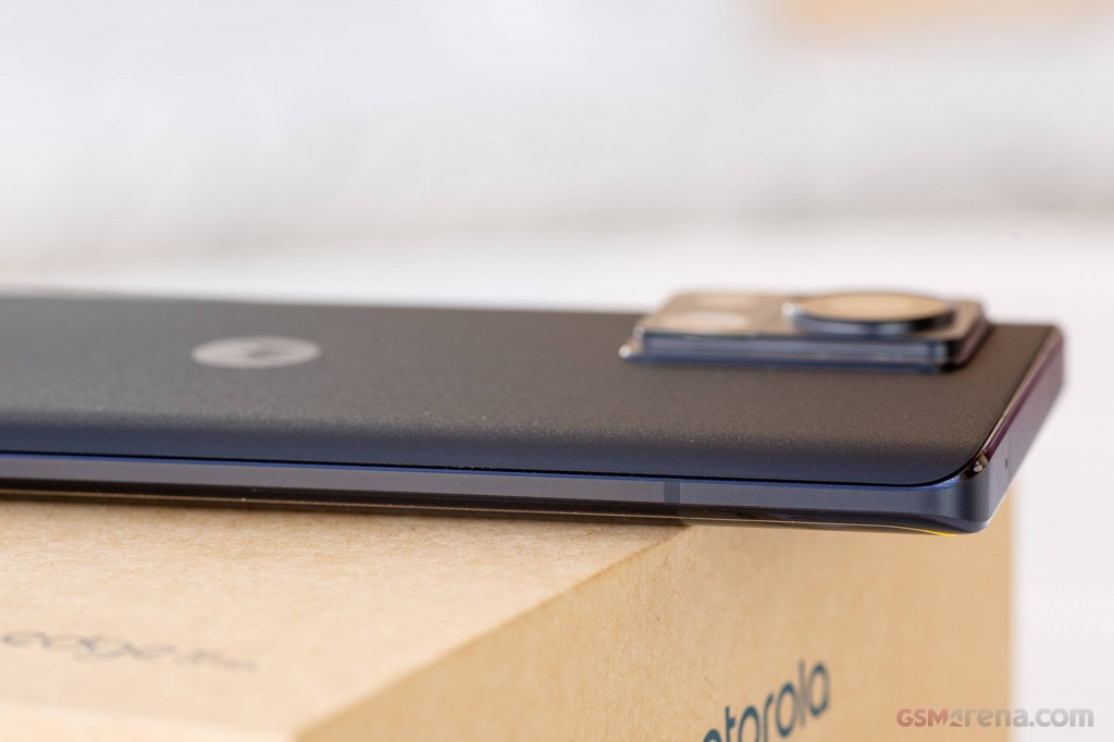 Motorola Edge 30 Ultra hands-on photo 11