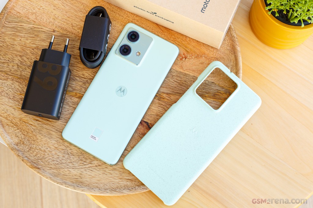 Motorola Edge 40 Neo hands-on photo 1