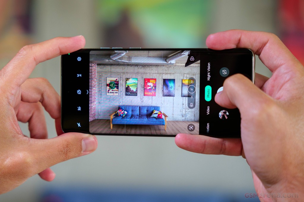 Motorola Edge 40 Neo hands-on photo 18