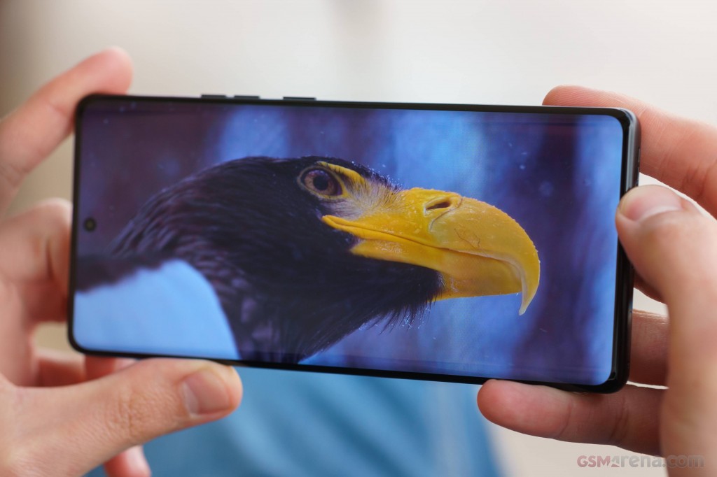 Motorola Edge 40 Pro hands-on photo 23