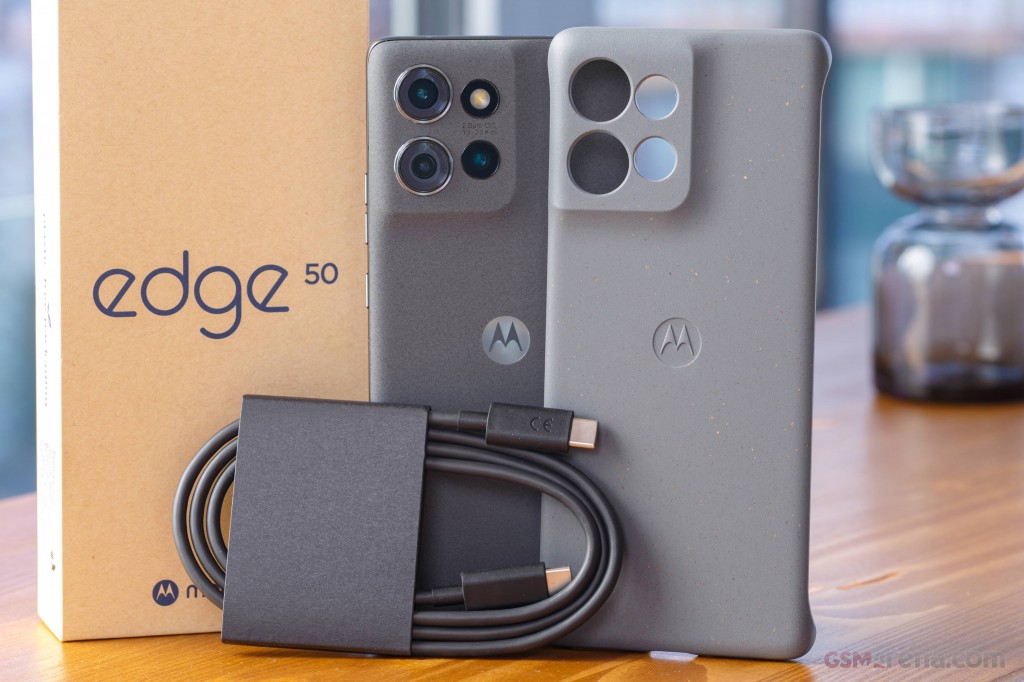 Motorola Edge 50 hands-on photo 1