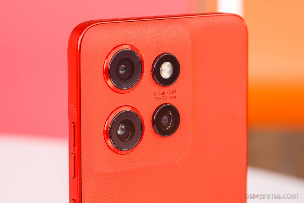 Motorola Edge 50 Neo hands-on photo 6