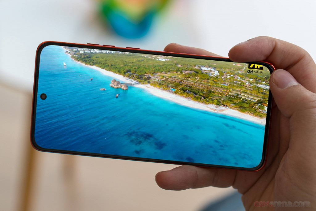 Motorola Edge 50 Neo hands-on photo 21
