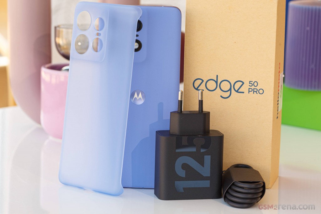 Motorola Edge 50 Pro hands-on photo 1