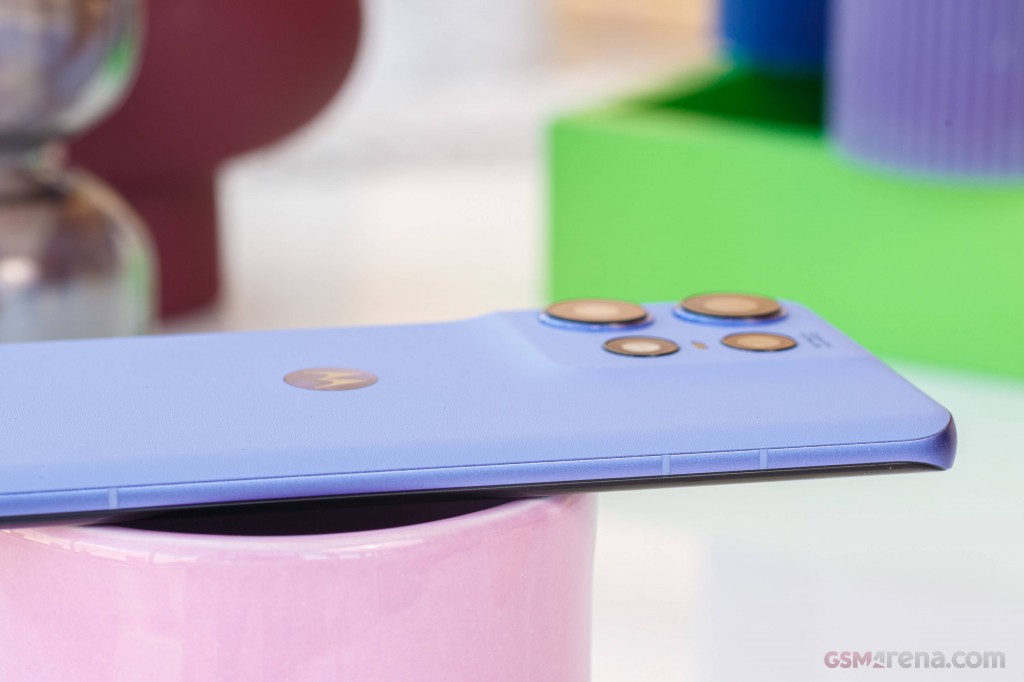 Motorola Edge 50 Pro hands-on photo 3