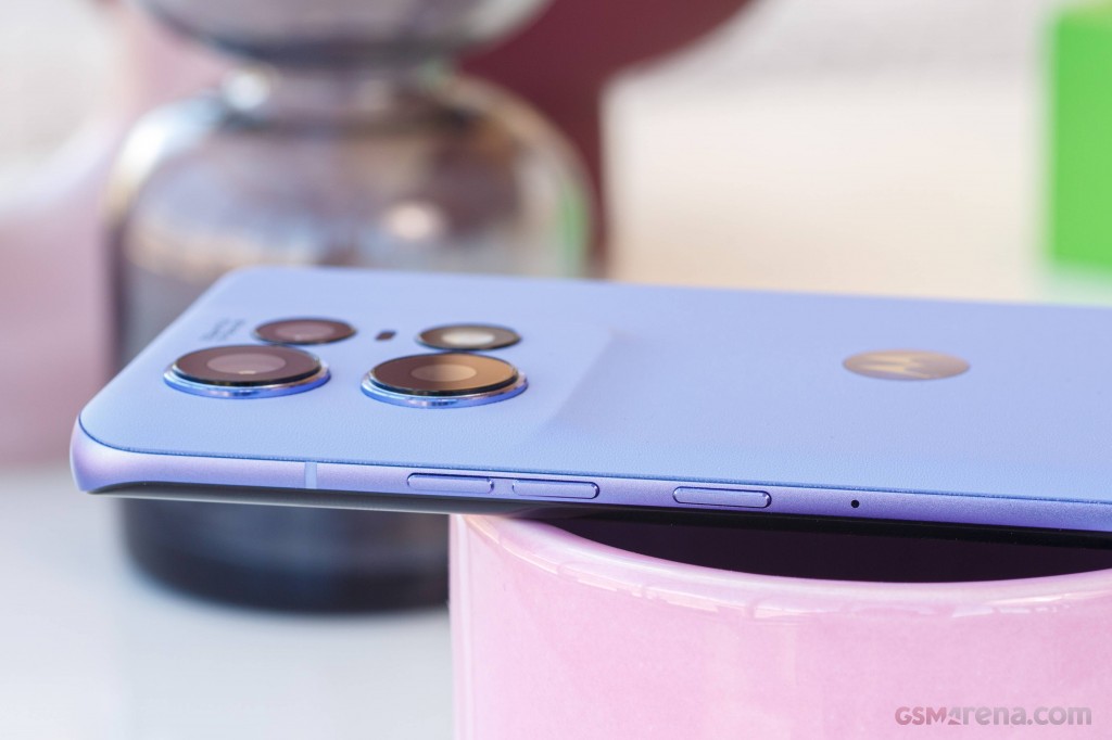 Motorola Edge 50 Pro hands-on photo 4