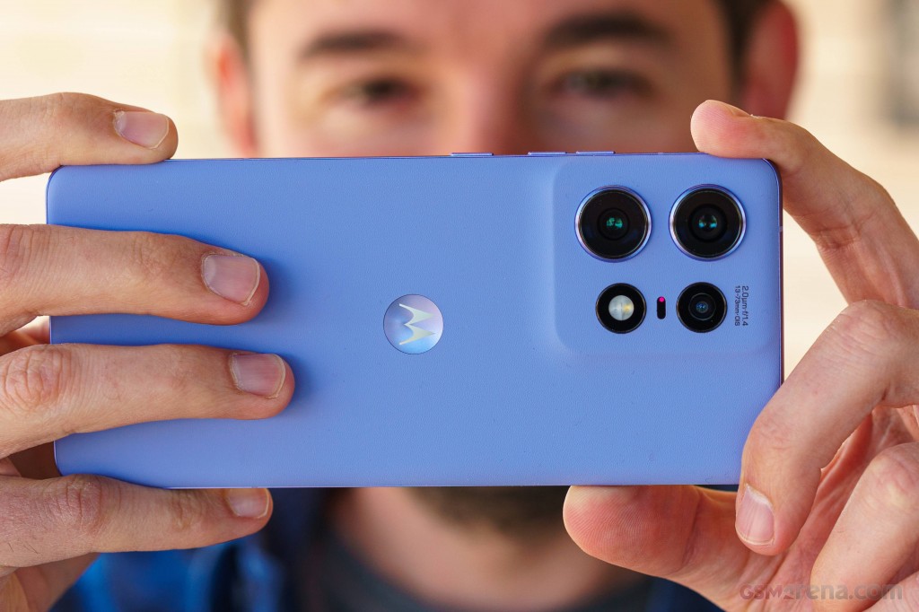 Motorola Edge 50 Pro hands-on photo 14