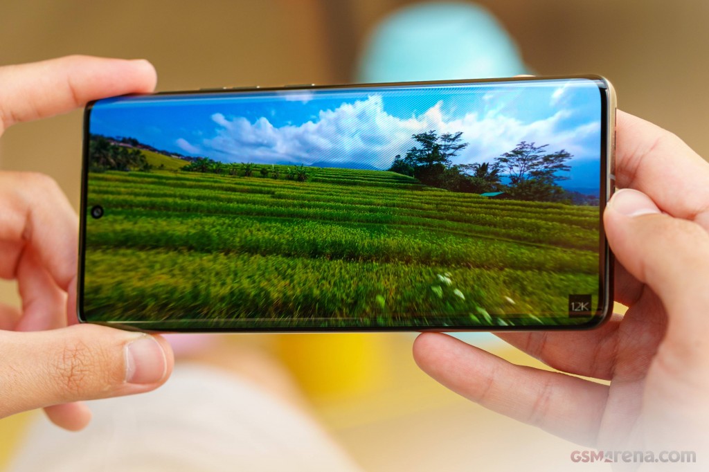 Motorola Edge 50 Ultra hands-on photo 30