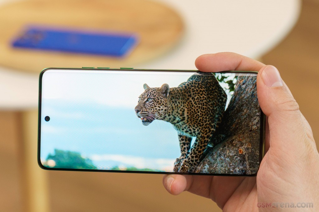 Motorola Edge 60 hands-on photo 31