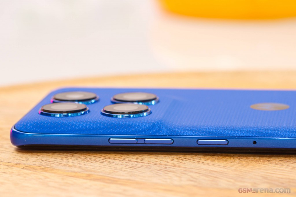 Motorola Edge 60 Pro hands-on photo 12