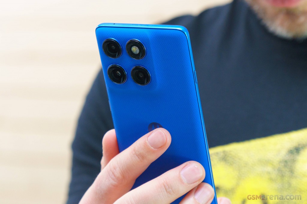 Motorola Edge 60 Pro hands-on photo 19