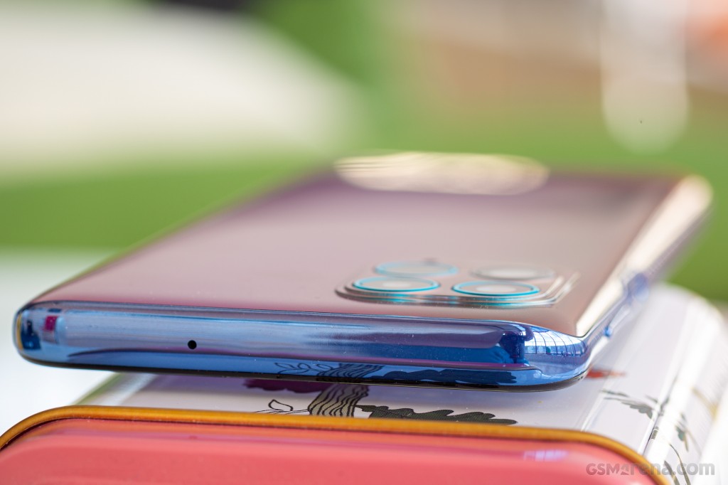 Motorola Moto G100 (2021) hands-on photo 9