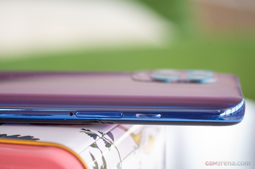 Motorola Moto G100 (2021) hands-on photo 10