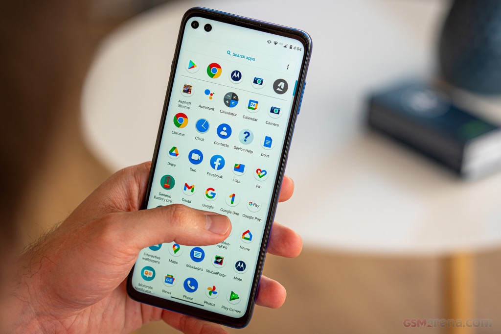 Motorola Moto G100 (2021) hands-on photo 21