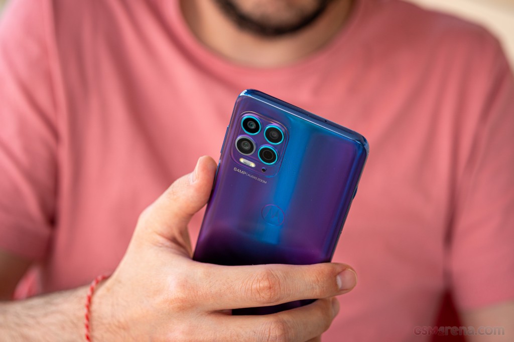 Motorola Moto G100 (2021) hands-on photo 23