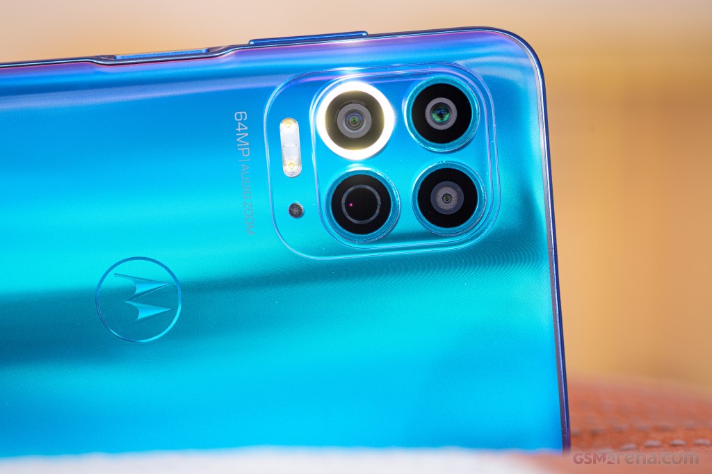Motorola Moto G100 (2021) hands-on photo 29