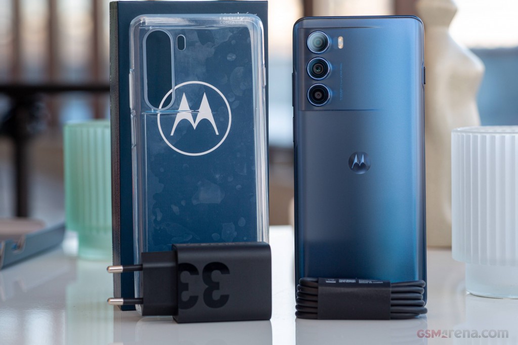 Motorola Moto G200 5G hands-on photo 1