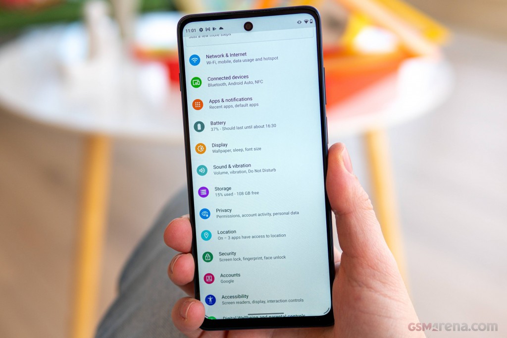 Motorola Moto G200 5G hands-on photo 17