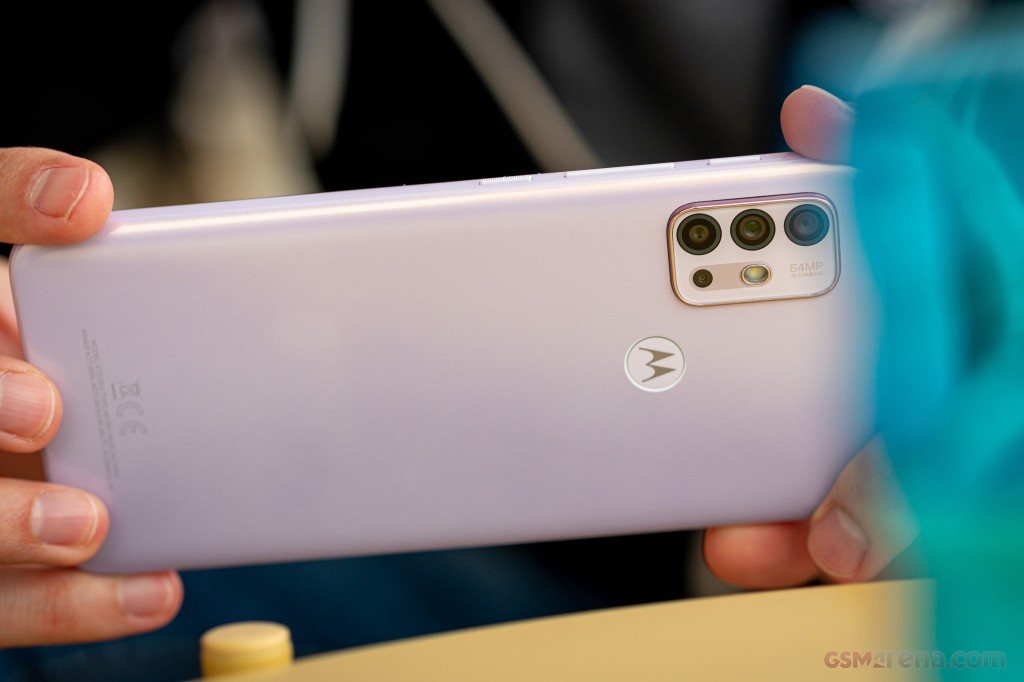 Motorola Moto G30 hands-on photo 22