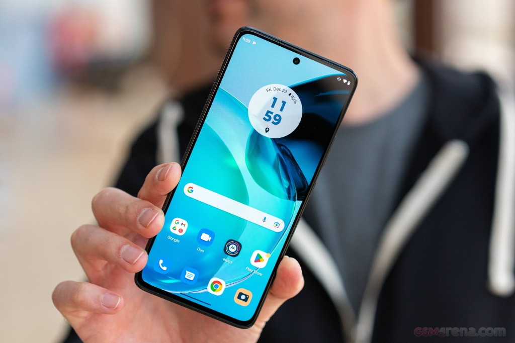 Motorola Moto G72 hands-on photo 17