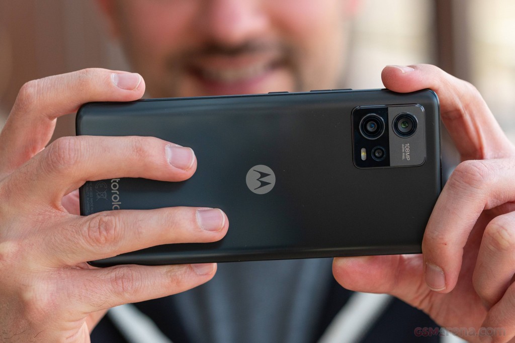 Motorola Moto G72 hands-on photo 18