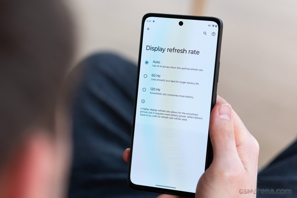 Motorola Moto G72 hands-on photo 23