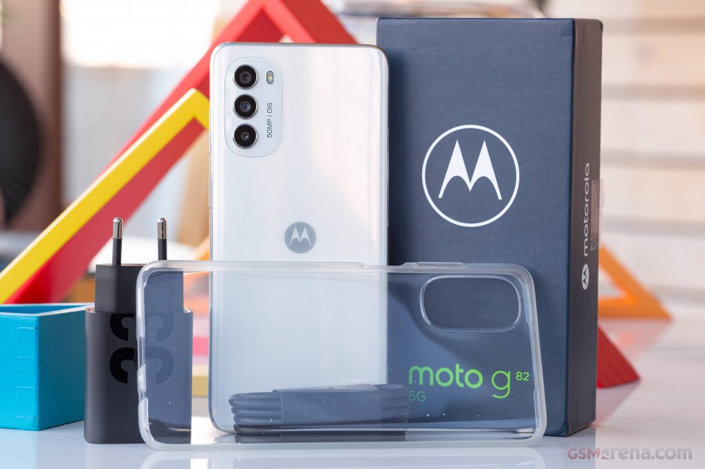 Motorola Moto G82 hands-on photo 1