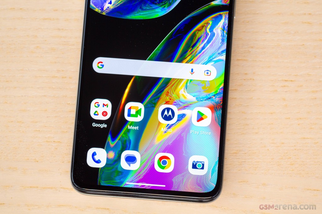 Motorola Moto G82 hands-on photo 4
