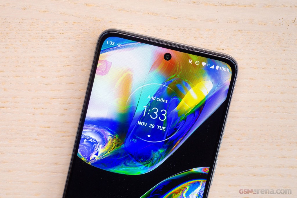 Motorola Moto G82 hands-on photo 5