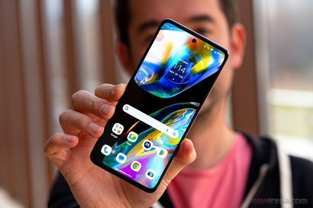 Motorola Moto G82 hands-on photo 8
