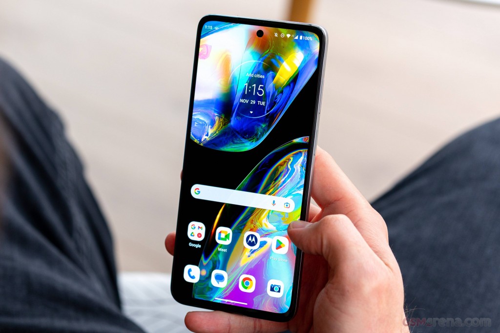 Motorola Moto G82 hands-on photo 12