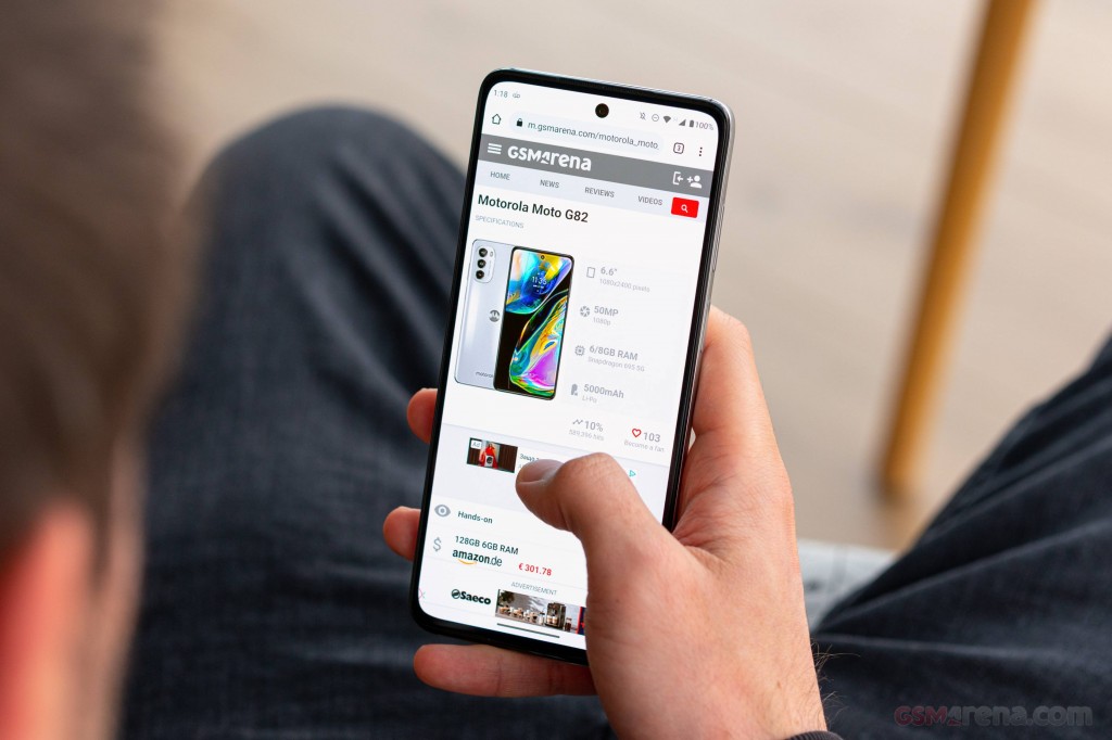 Motorola Moto G82 hands-on photo 17