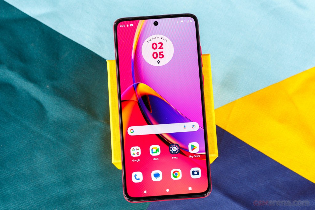 Motorola Moto G84 hands-on photo 2