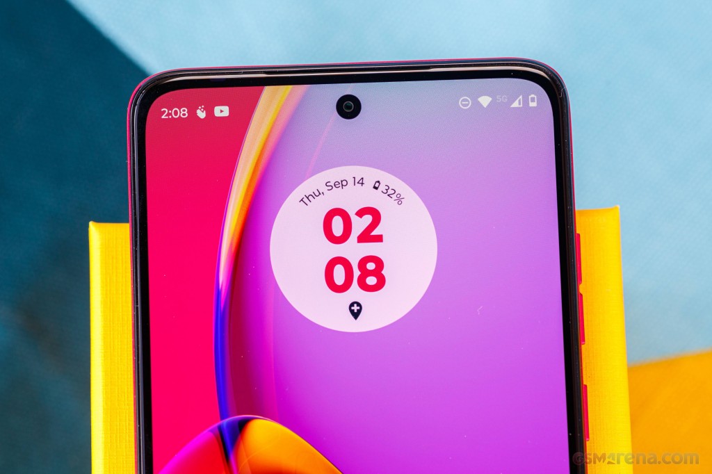 Motorola Moto G84 hands-on photo 5