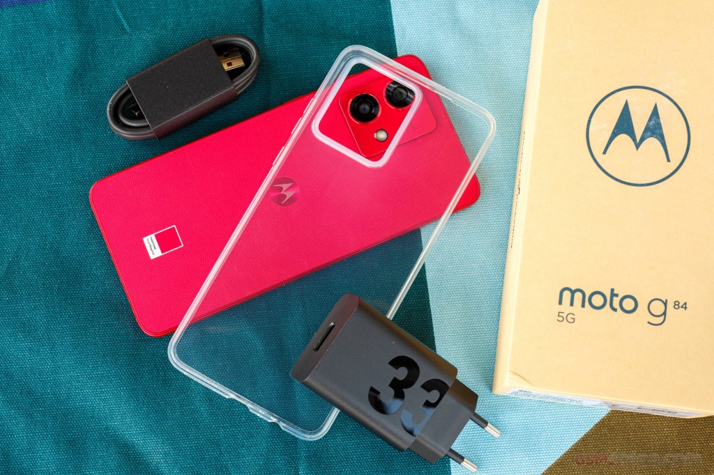 Motorola Moto G84 hands-on photo 7