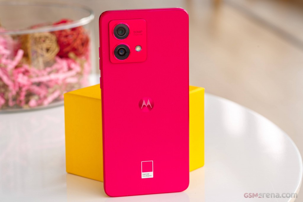 Motorola Moto G84 hands-on photo 14
