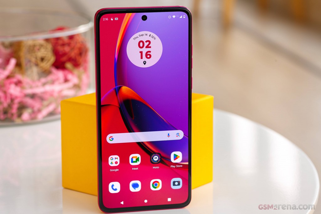 Motorola Moto G84 hands-on photo 15