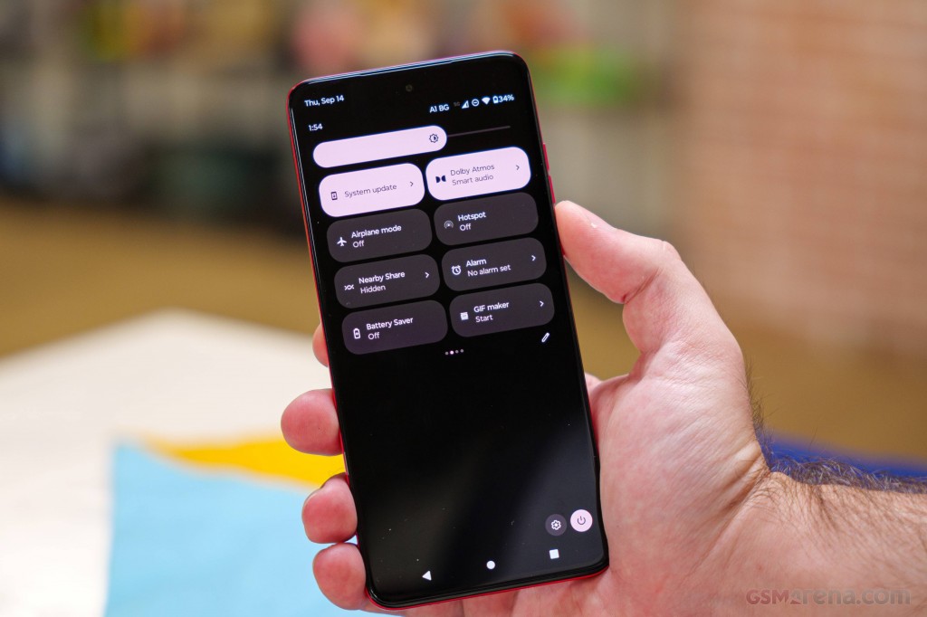 Motorola Moto G84 hands-on photo 22