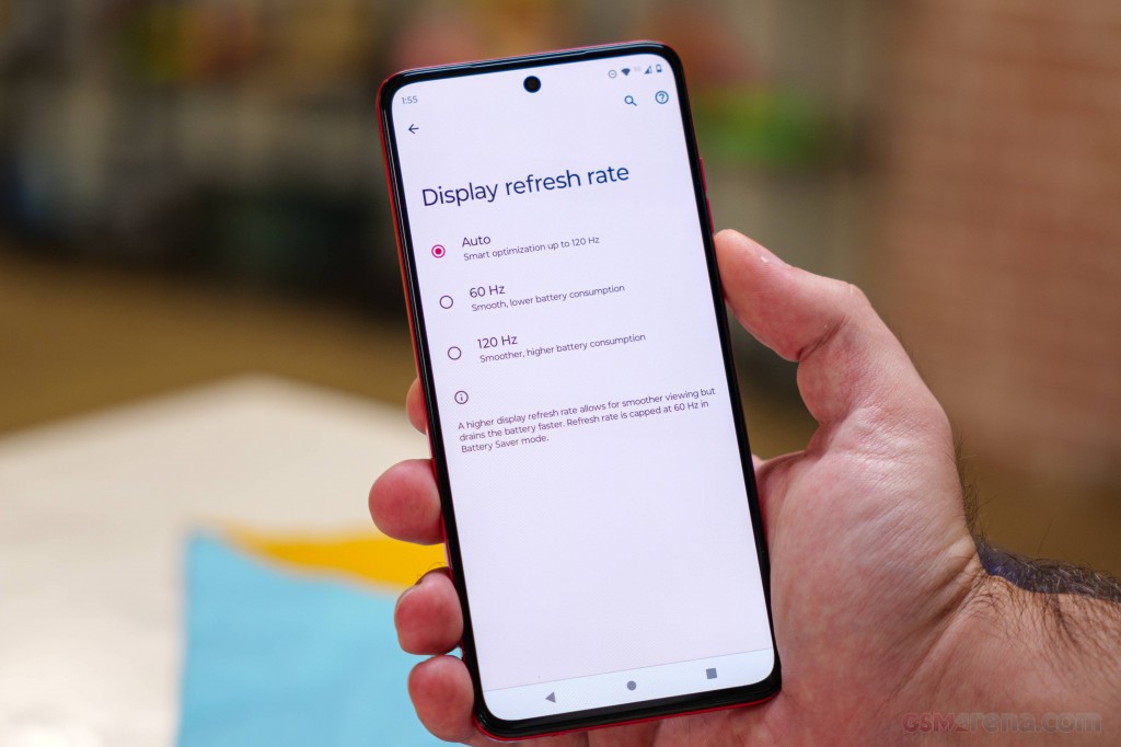 Motorola Moto G84 hands-on photo 24