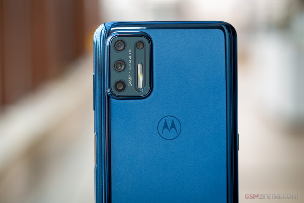 Motorola Moto G9 Plus hands-on photo 4