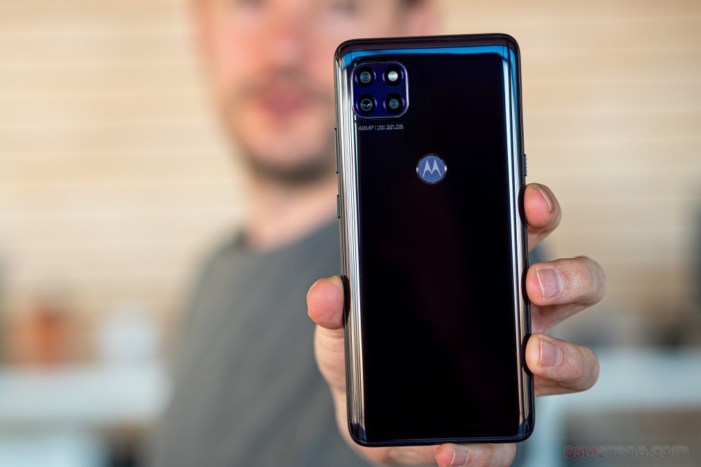 Motorola Moto G 5G hands-on photo 14