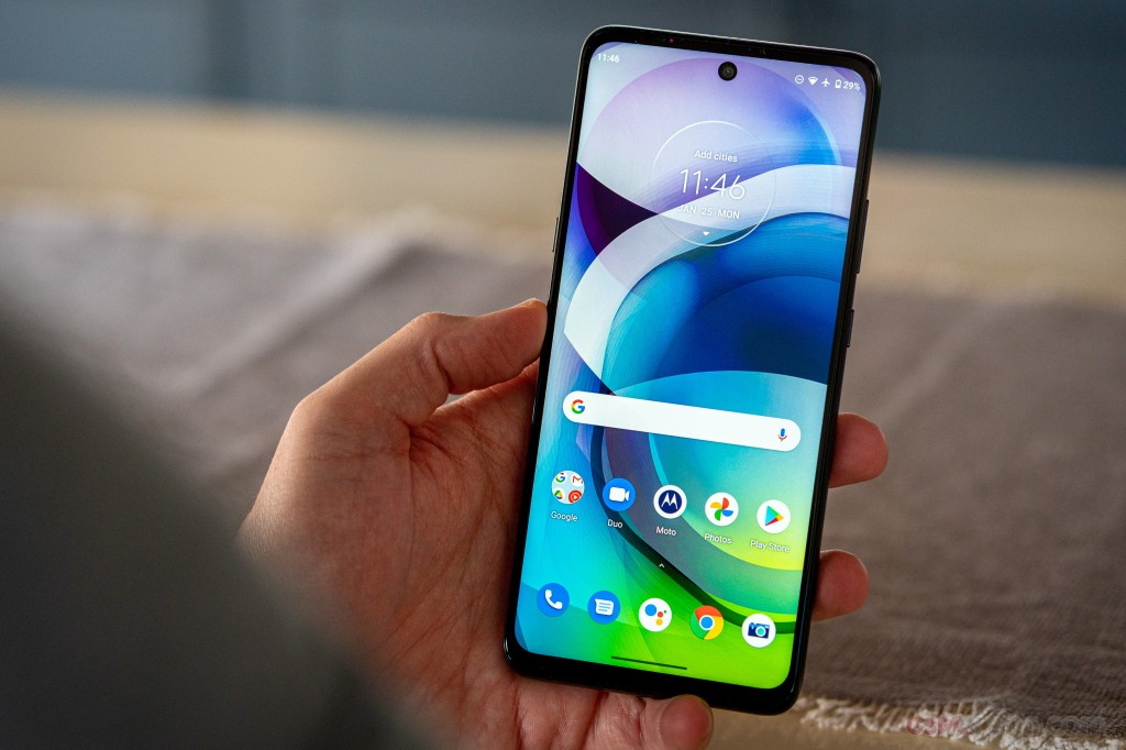 Motorola Moto G 5G hands-on photo 20