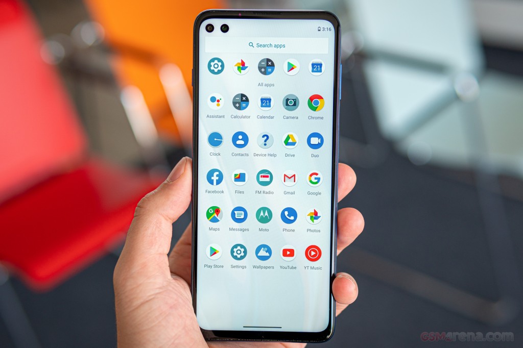 Motorola Moto G 5G Plus hands-on photo 16