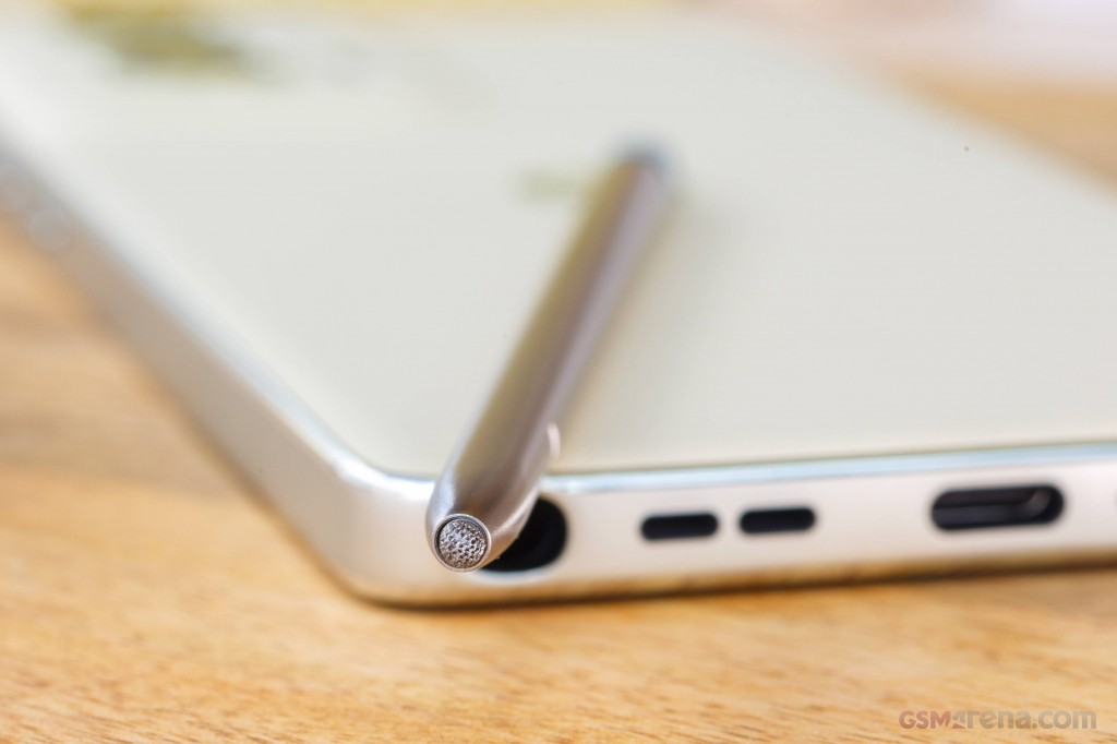 Motorola Moto G Stylus 5G (2024) hands-on photo 15