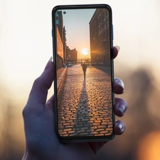 Motorola One 5G view 12