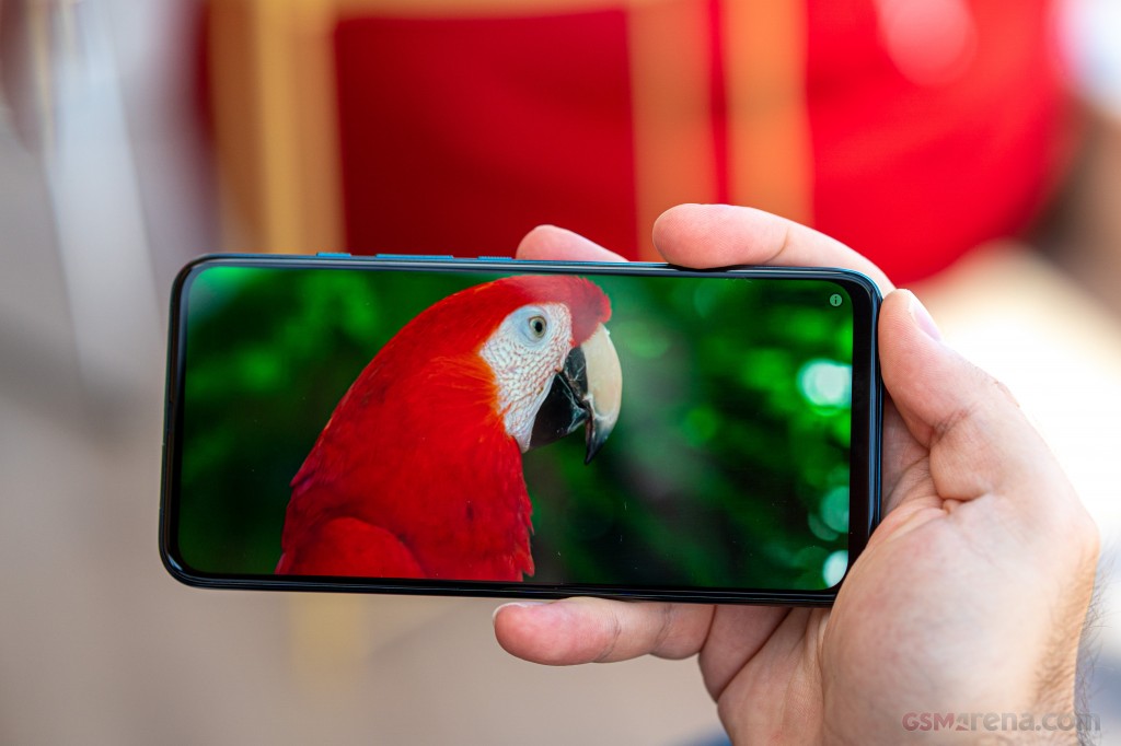 Motorola One Fusion+ hands-on photo 25