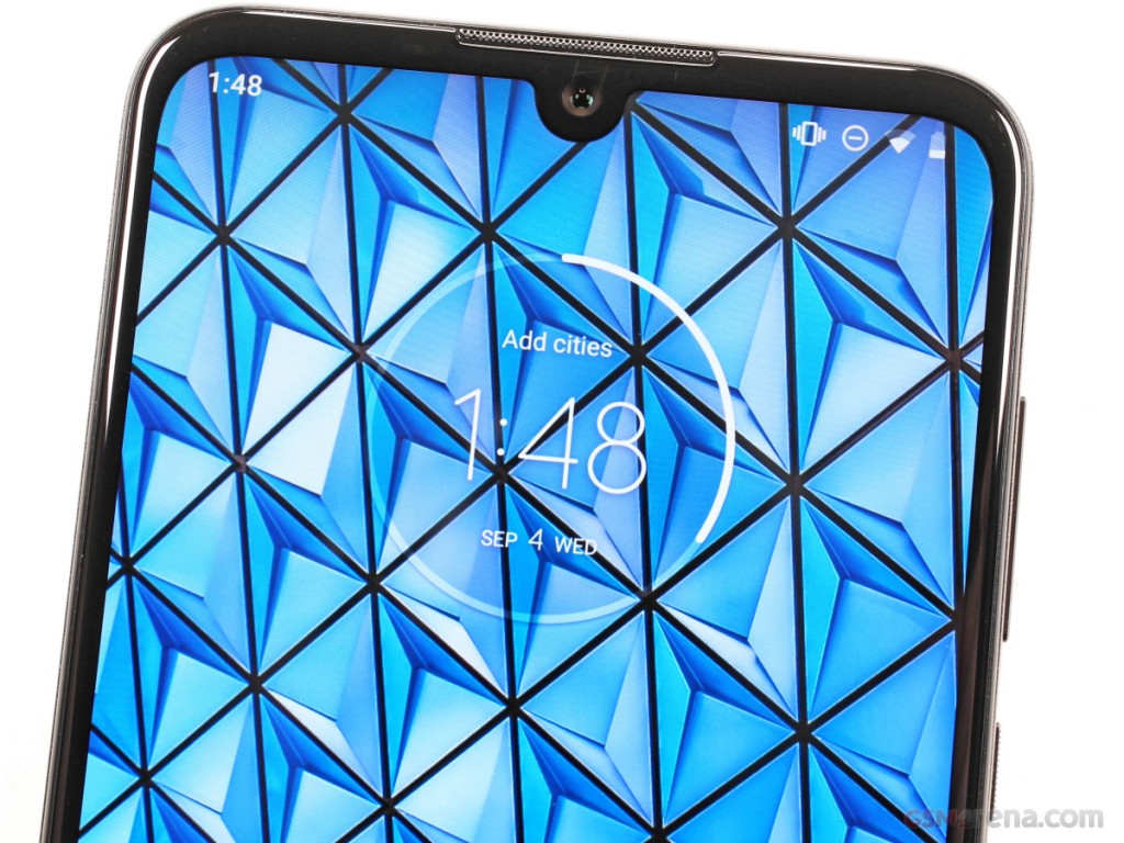 Motorola One Zoom hands-on photo 2