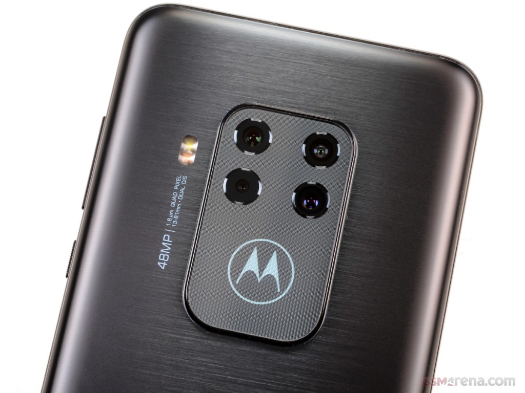 Motorola One Zoom hands-on photo 5