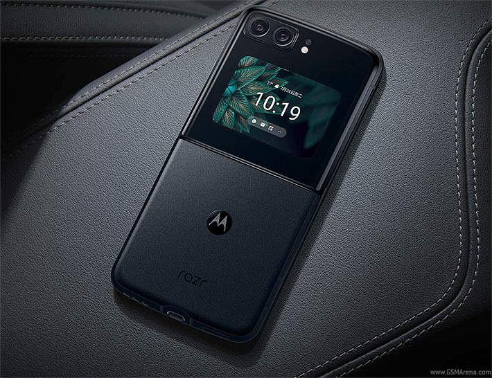 Motorola Razr 2022 view 4